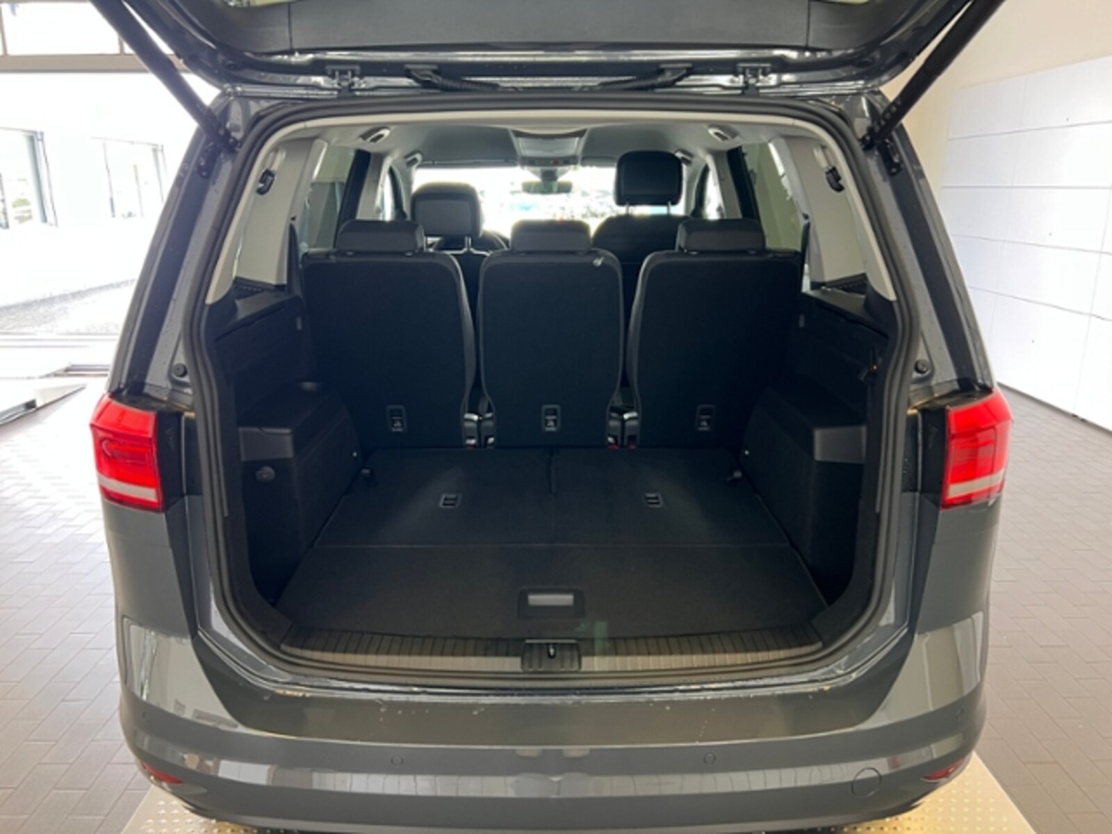 Volkswagen Touran – Bild 6