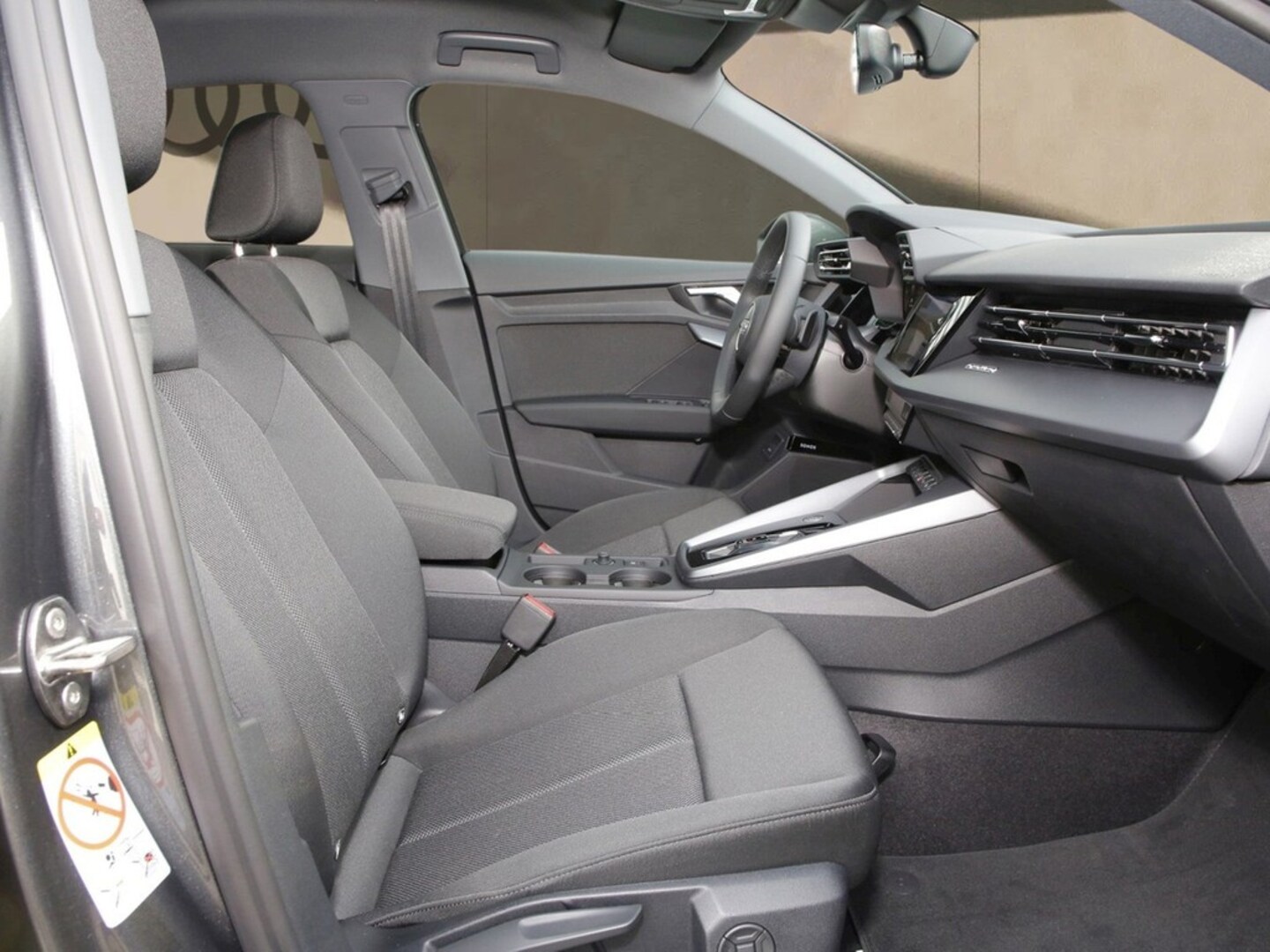Bild über Audi A3 Sportback S line TFSI quattro 150 kW S tronic - für weitere Informationen kontaktieren Sie den Audi Partner