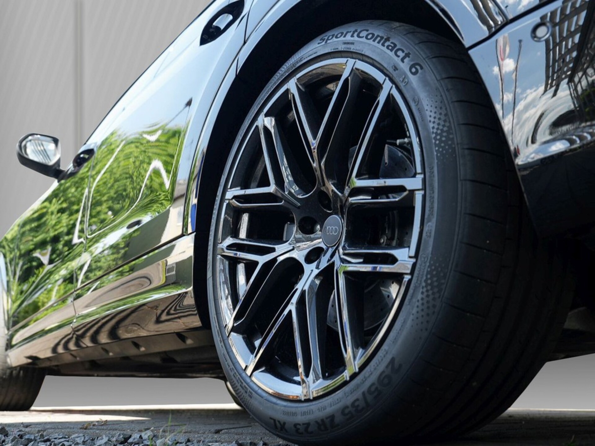 Audi RS Q8 SUV performance