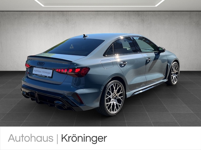 Image about Audi RS 3 Limousine TFSI quattro S tronic