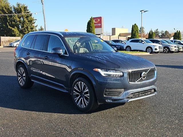 2022 Volvo XC90 Momentum