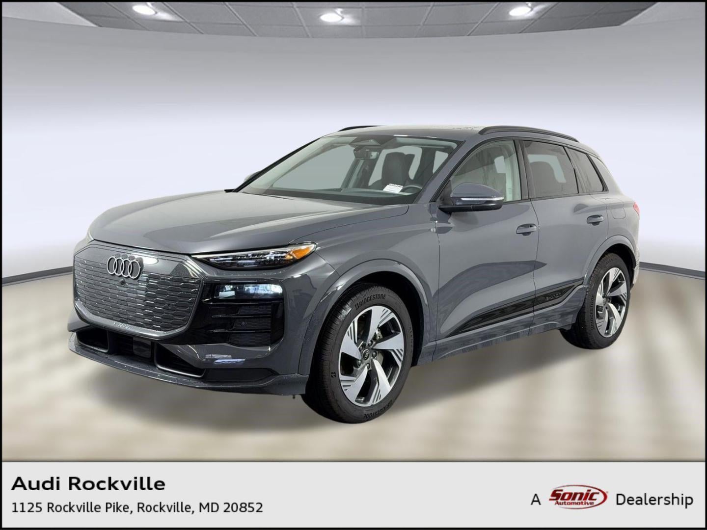 2025 Audi Q6 e-tron Prestige quattro's photo
