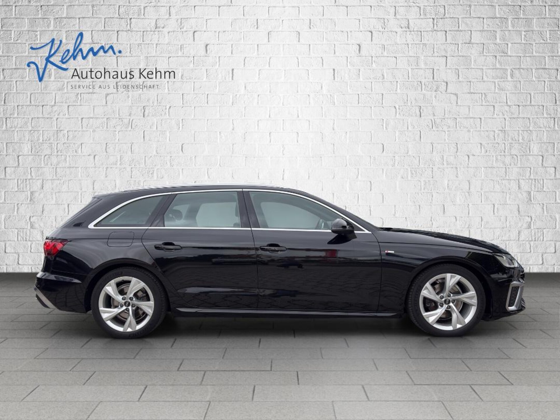 Audi A4 Avant S line