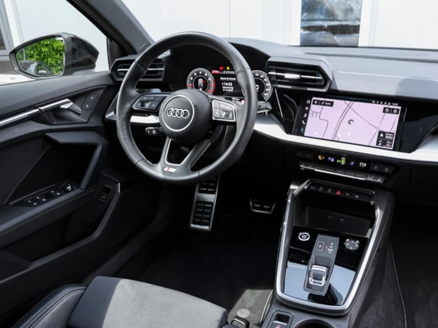 Bild über Audi A3 Sportback S line 40 TFSI quattro S tronic - für weitere Informationen kontaktieren Sie den Audi Partner