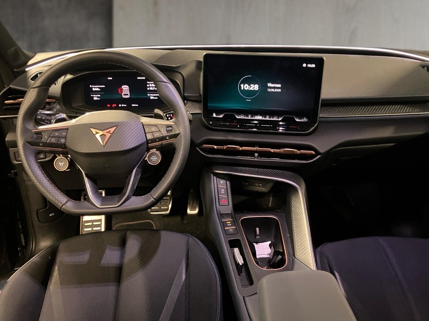 CUPRA Terramar 1.5 TSI e-Hybrid DSG 150 kW (204 CV) — photo 4