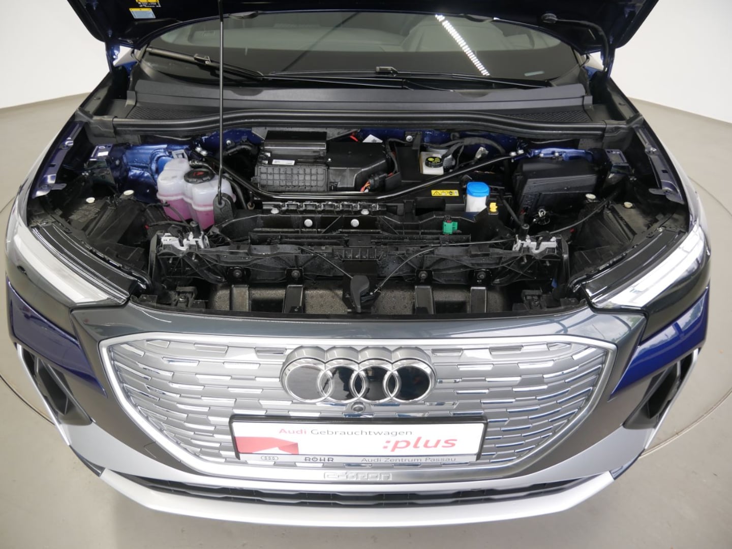 Bild über Audi Q4 e-tron 45 e-tron - für weitere Informationen kontaktieren Sie den Audi Partner