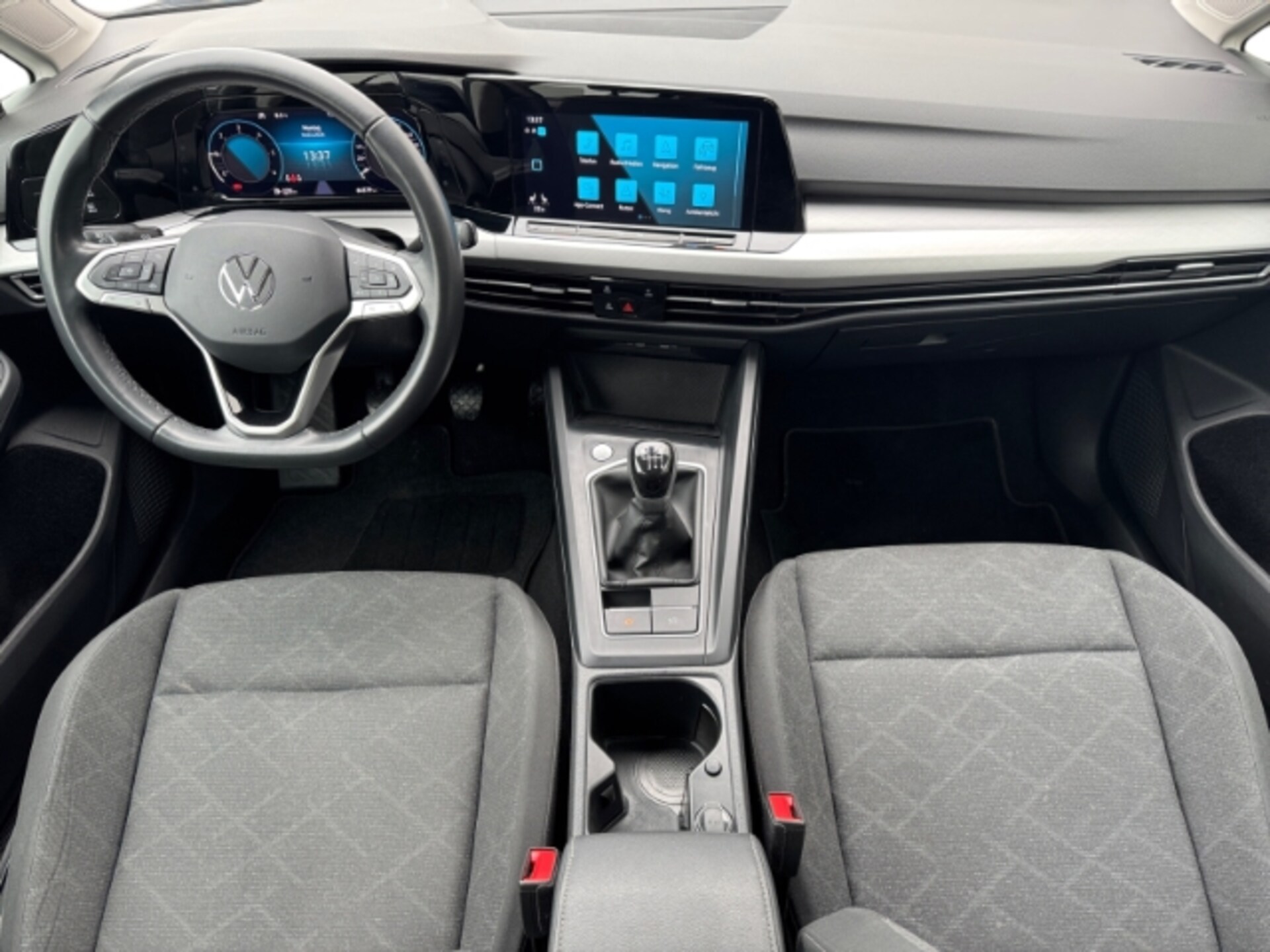 Volkswagen Golf Life