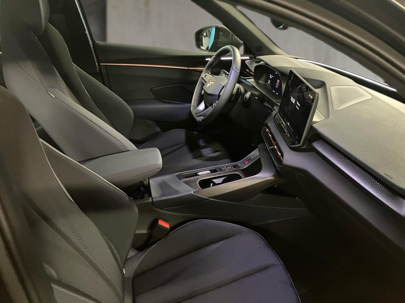 CUPRA Terramar 1.5 TSI e-Hybrid DSG 150 kW (204 CV) — photo 5