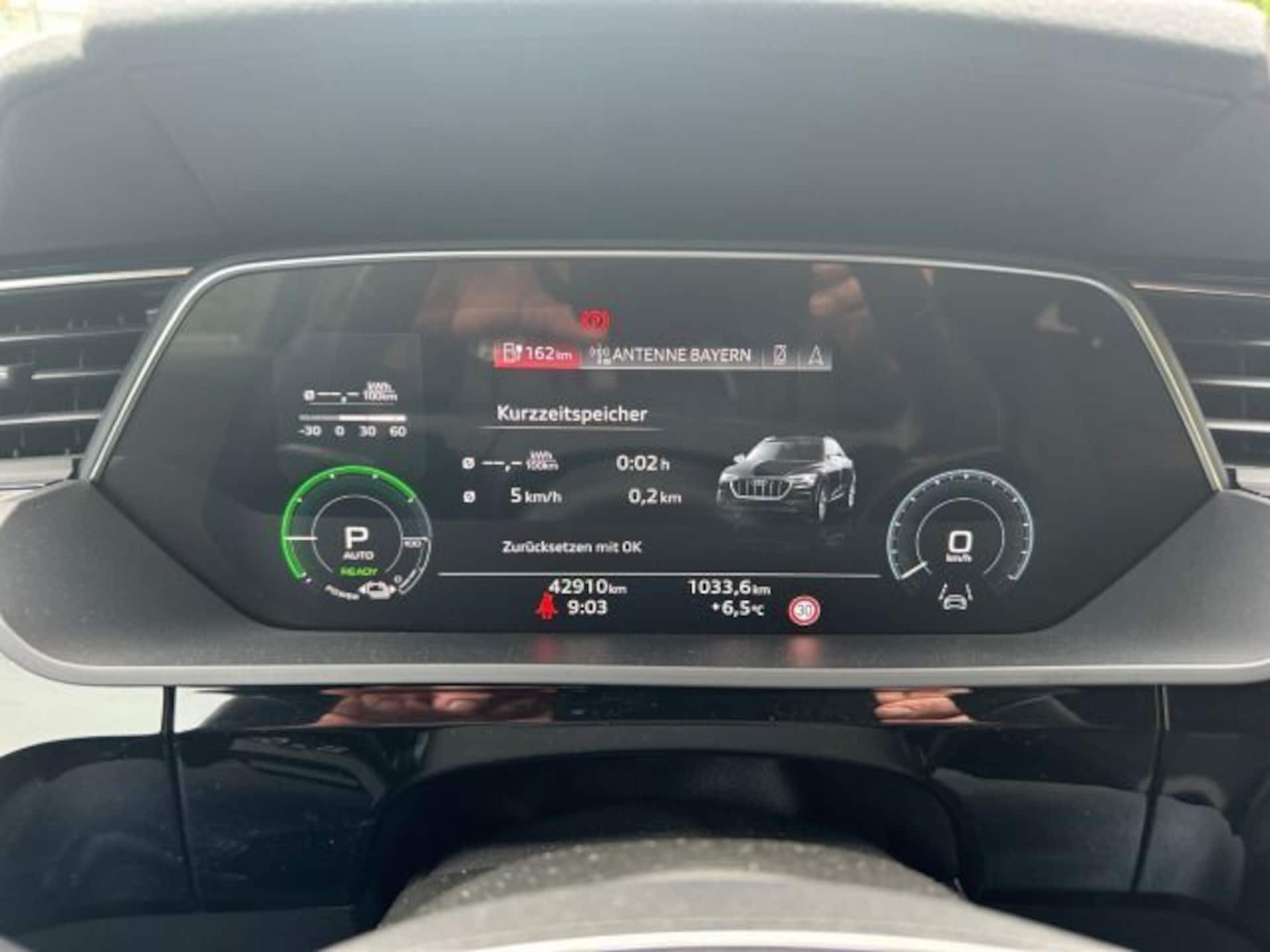 Audi Q8 Sportback e-tron S line