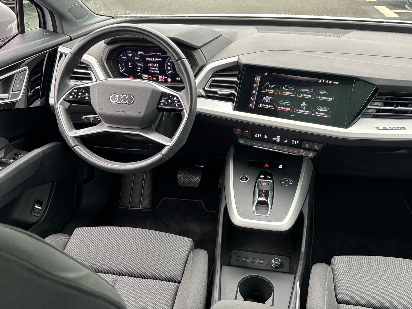 Bild über Audi Q4 e-tron 35 e-tron - für weitere Informationen kontaktieren Sie den Audi Partner