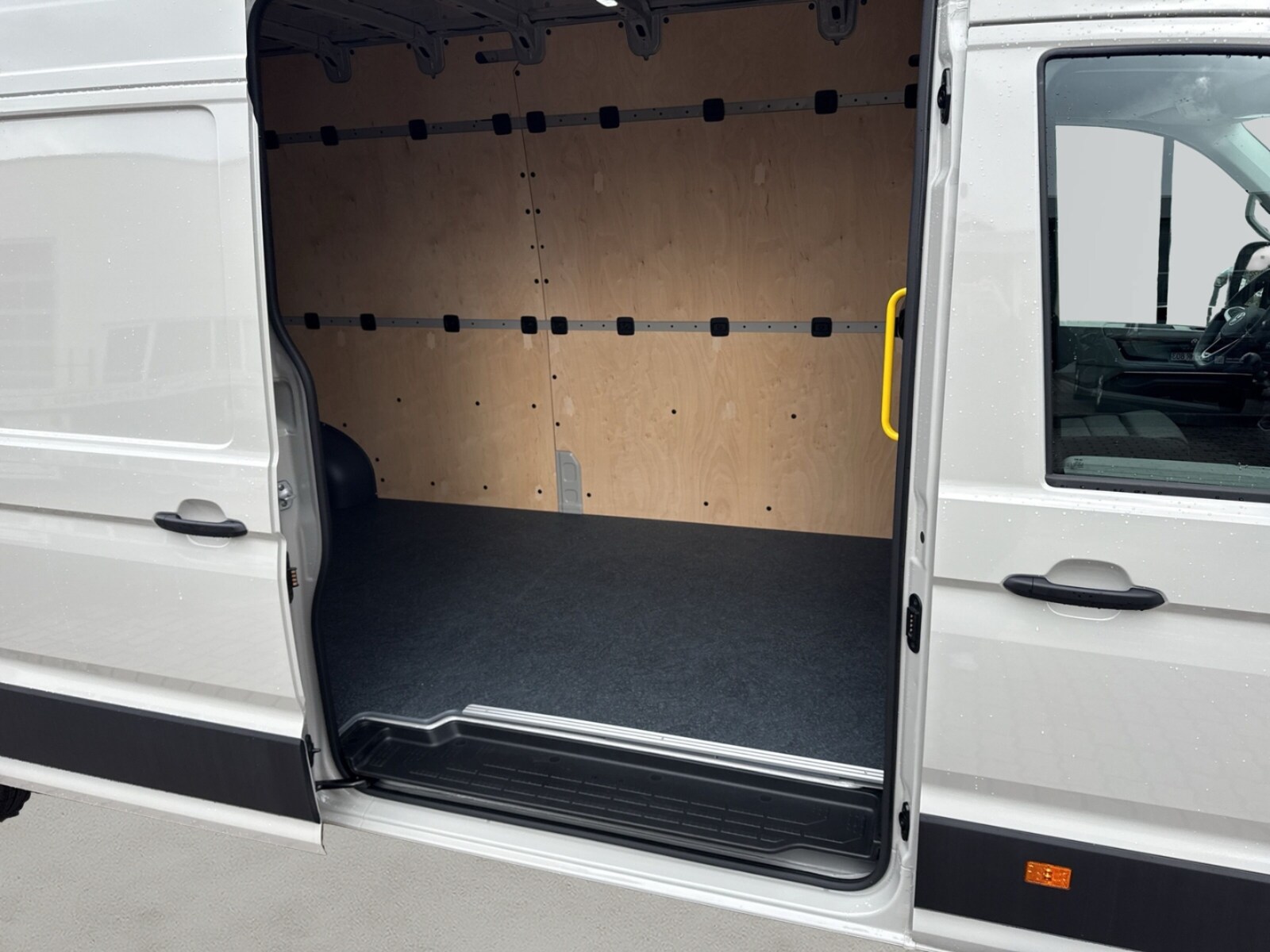 Volkswagen Crafter Kasten langer Radstand – Bild 9
