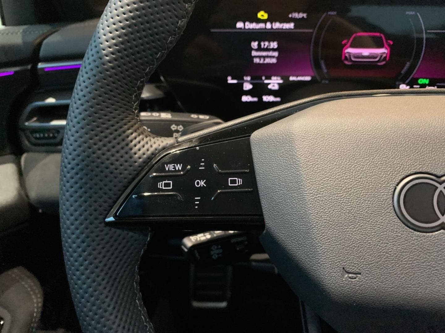 Bild über Audi A5 Limousine e-hybrid e-hybrid quattro 270 kW S tronic - für weitere Informationen kontaktieren Sie den Audi Partner