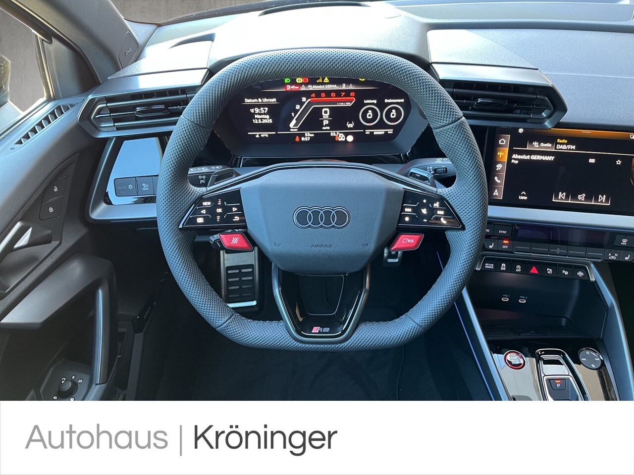 Image about Audi RS 3 Limousine TFSI quattro S tronic
