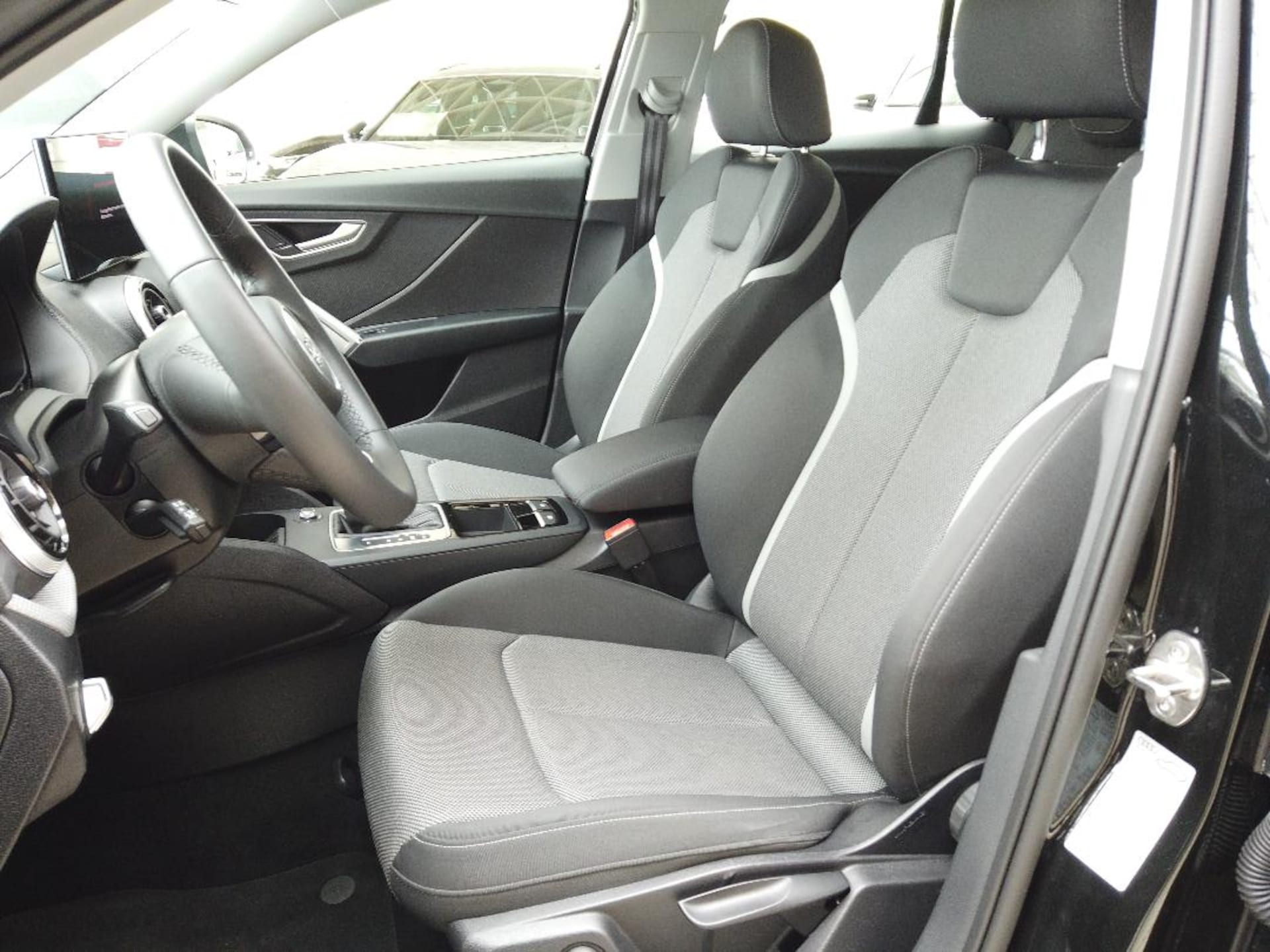 Audi Q2 S line