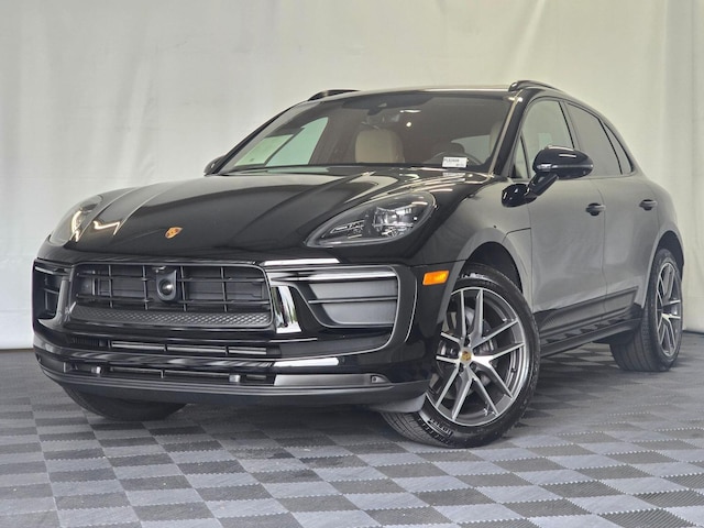 2025 Porsche Macan