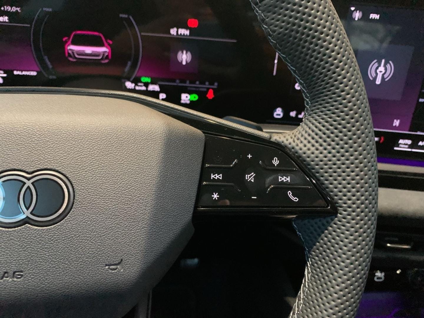 Bild über Audi A5 Limousine e-hybrid e-hybrid quattro 270 kW S tronic - für weitere Informationen kontaktieren Sie den Audi Partner