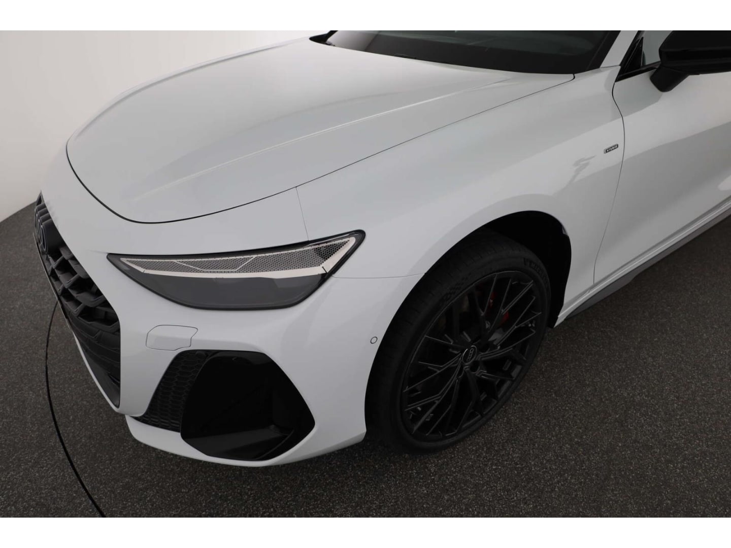 Bild über Audi A6 Avant e-hybrid edition one e-hybrid quattro 270 kW S tronic - für weitere Informationen kontaktieren Sie den Audi Partner