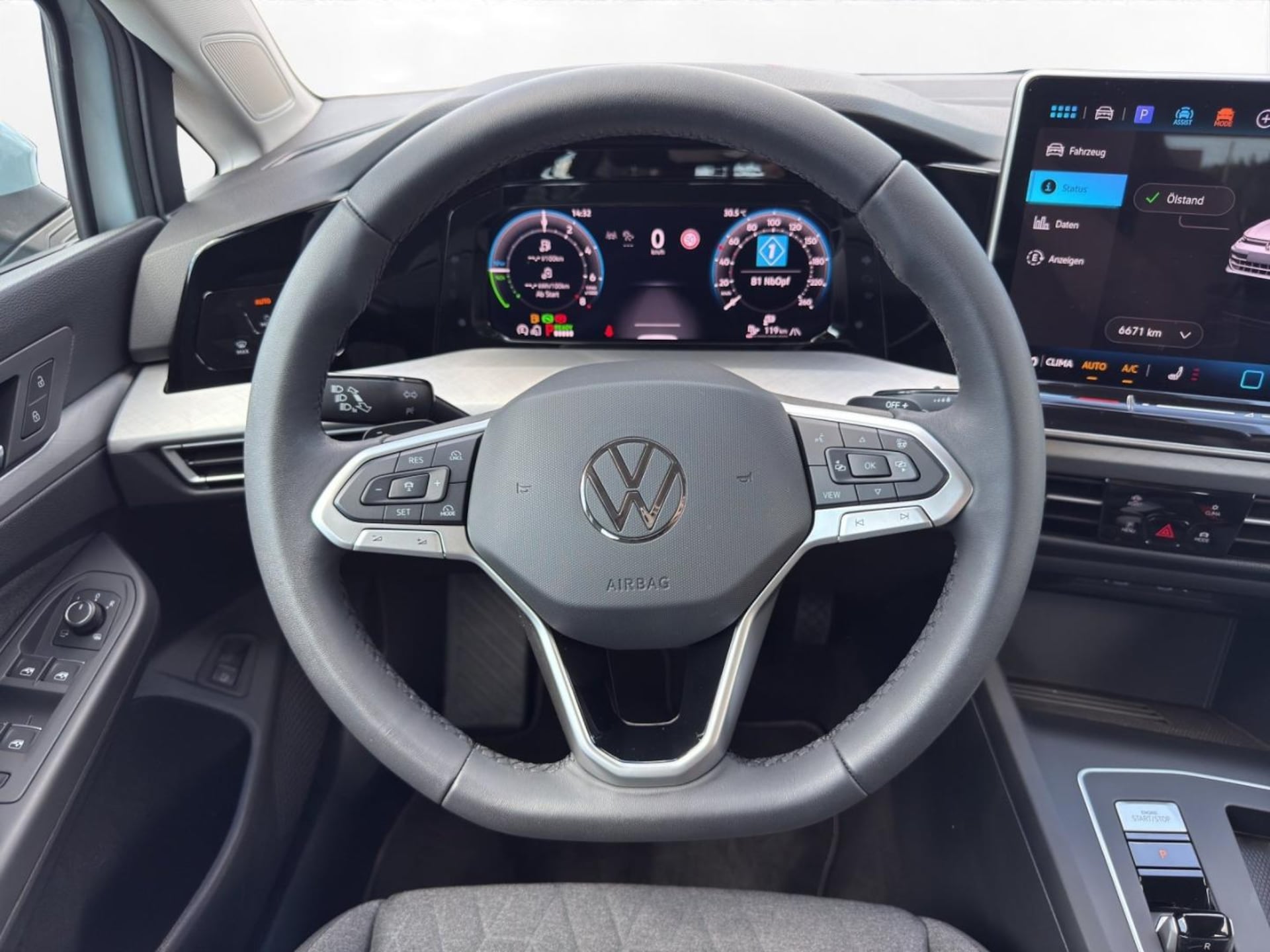 Volkswagen Golf Life