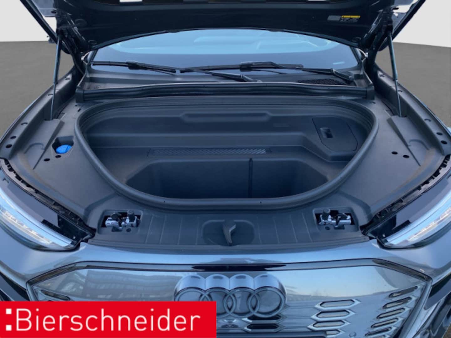 Bild über Audi Q6 SUV e-tron e-tron performance - für weitere Informationen kontaktieren Sie den Audi Partner