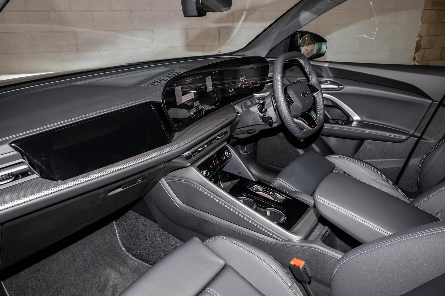 Image about Audi Q5 SUV e-hybrid quattro S tronic