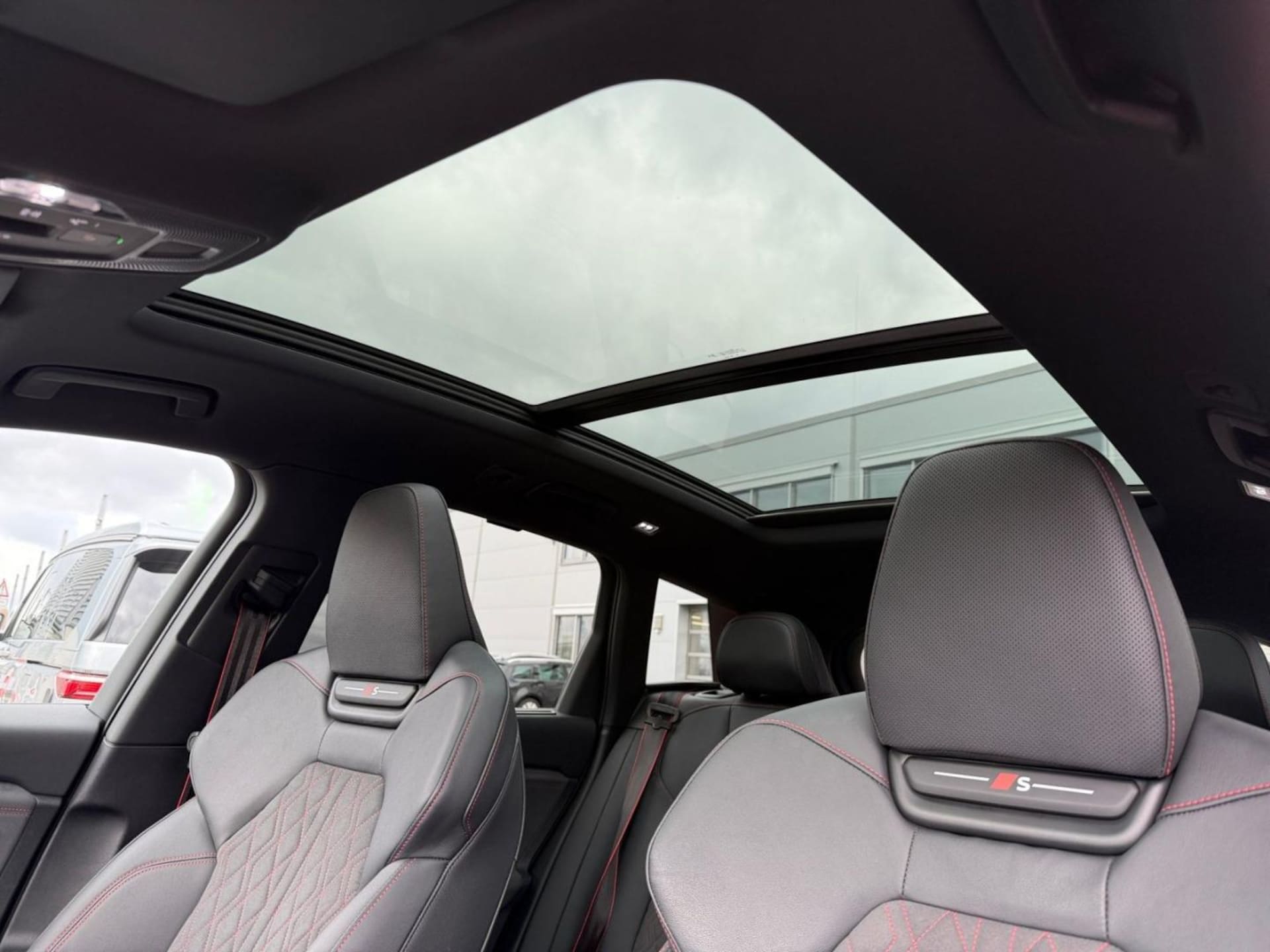 Audi SQ6 SUV e-tron