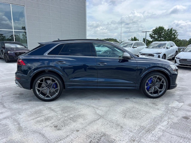 2026 Audi RS Q8 SUV performance