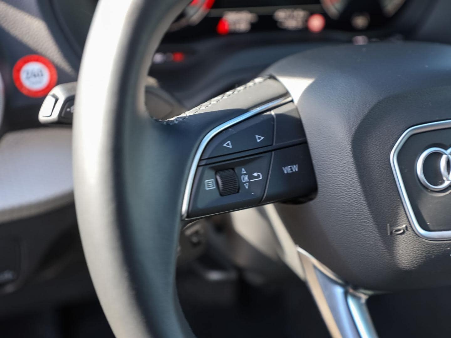 Bild über Audi Q2 advanced 35 TFSI S tronic - für weitere Informationen kontaktieren Sie den Audi Partner