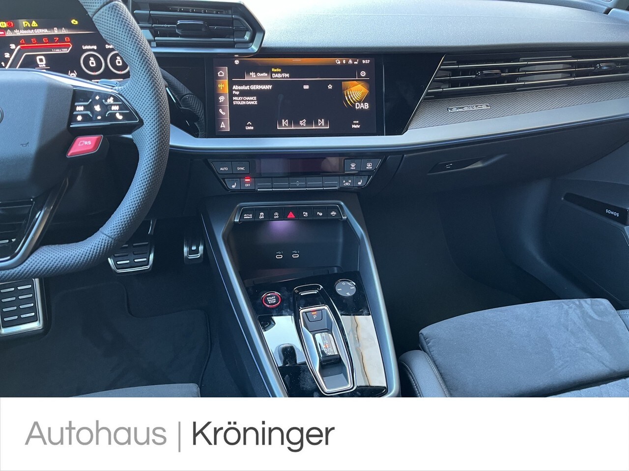Image about Audi RS 3 Limousine TFSI quattro S tronic