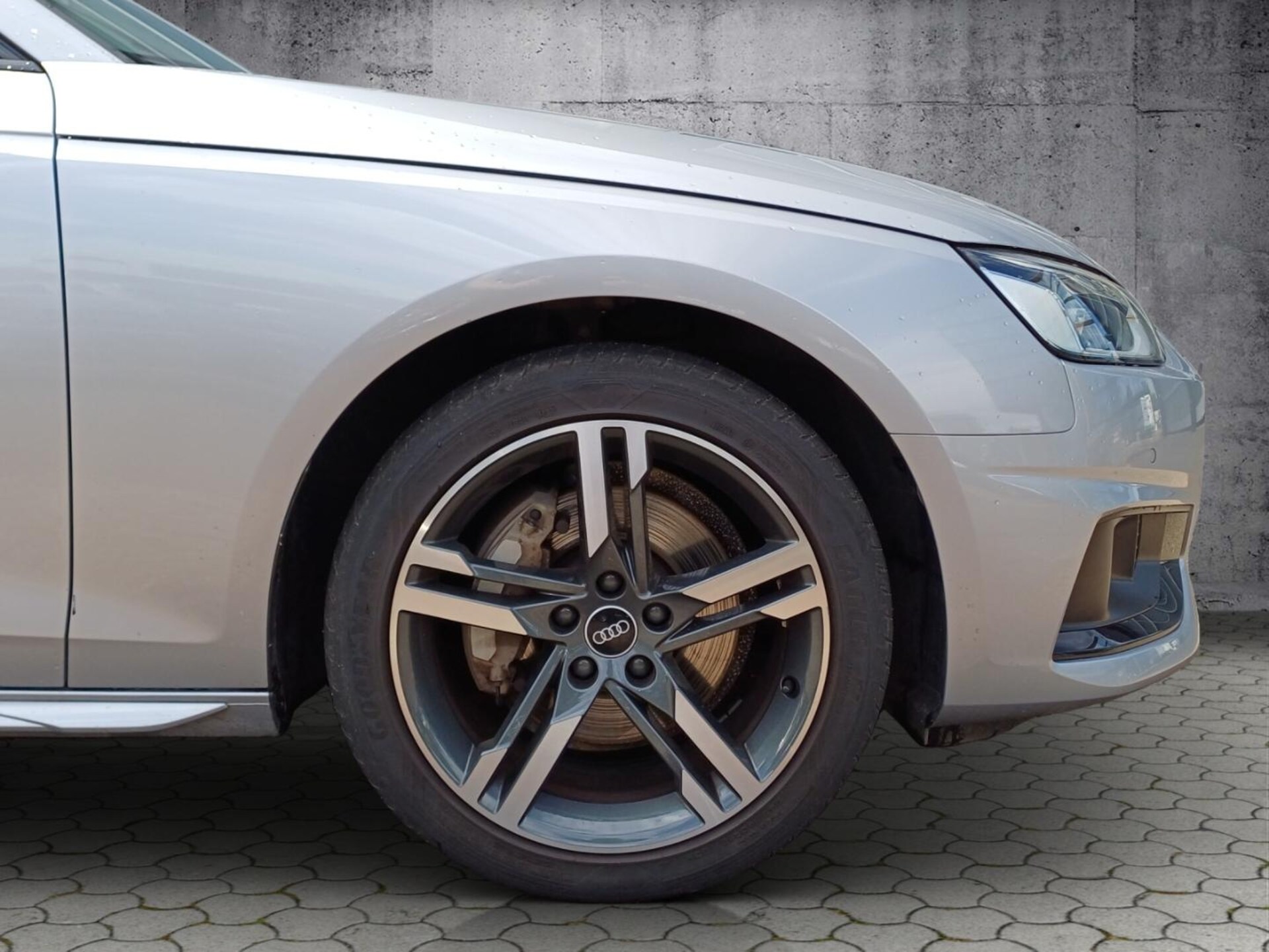 Audi A4 Avant Advanced