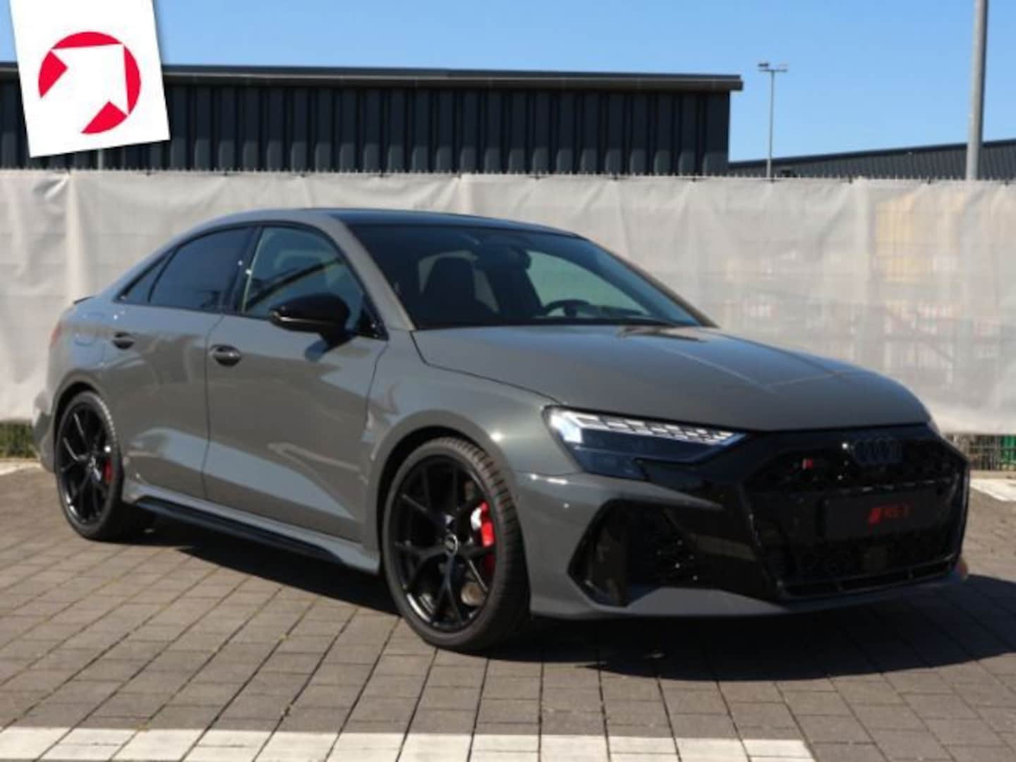 Bild über Audi RS 3 Limousine TFSI quattro 294 kW S tronic - für weitere Informationen kontaktieren Sie den Audi Partner