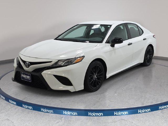 2020 Toyota Camry SE Nightshade