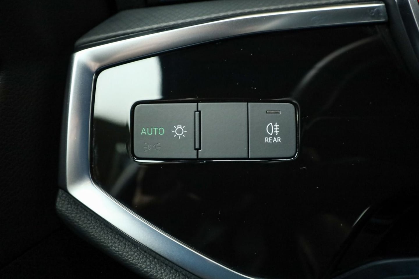 Bild über Audi Q3 35 TDI S tronic - für weitere Informationen kontaktieren Sie den Audi Partner