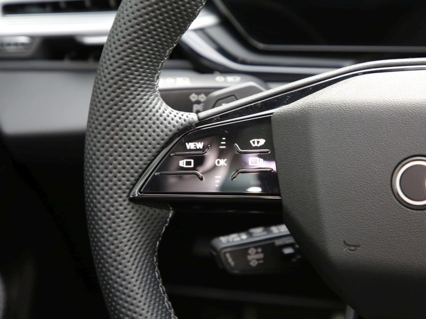 Bild über Audi A6 Avant TFSI 150 kW S tronic - für weitere Informationen kontaktieren Sie den Audi Partner