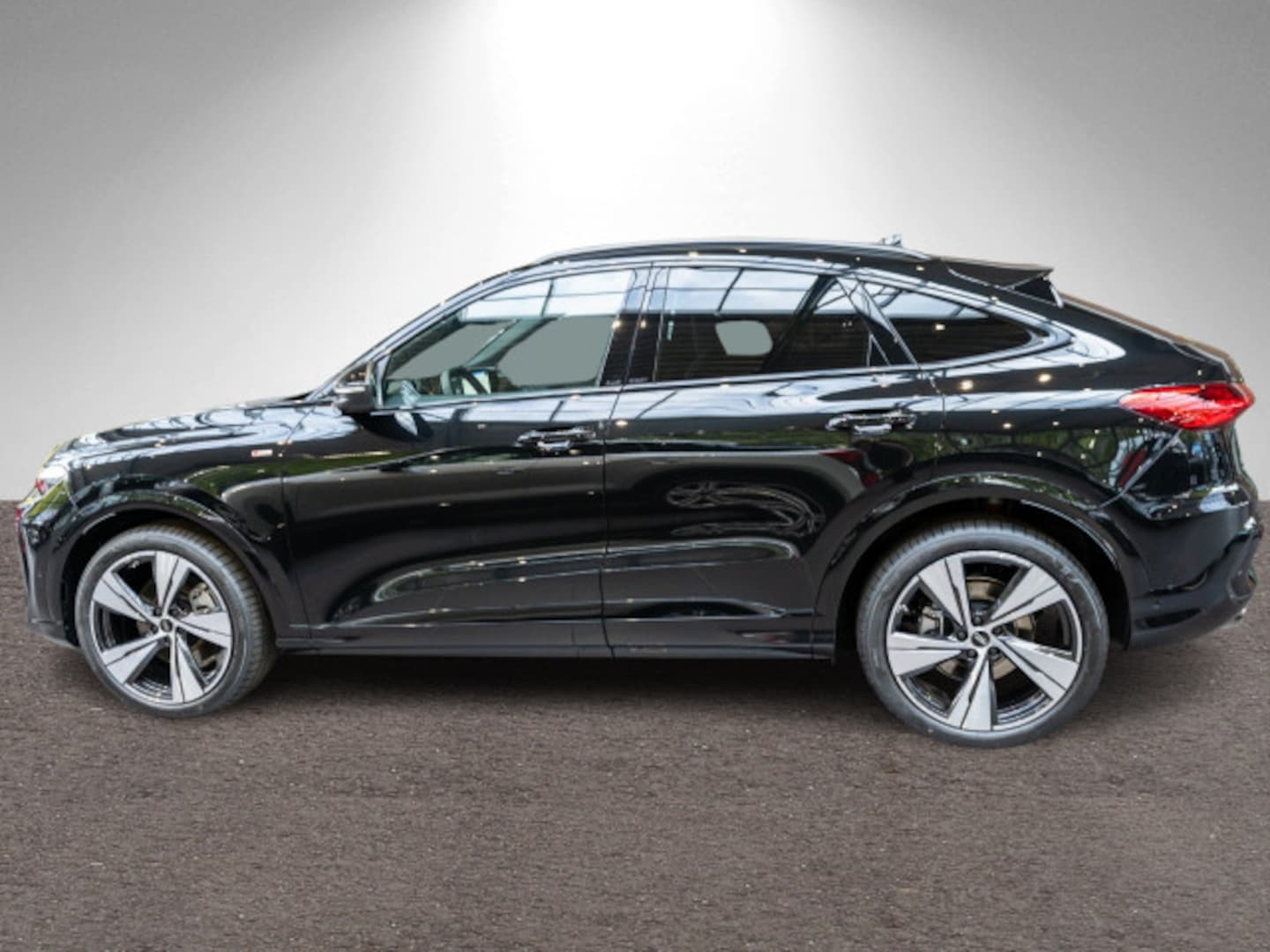 Bild über Audi Q5 Sportback TDI quattro 150 kW S tronic - für weitere Informationen kontaktieren Sie den Audi Partner