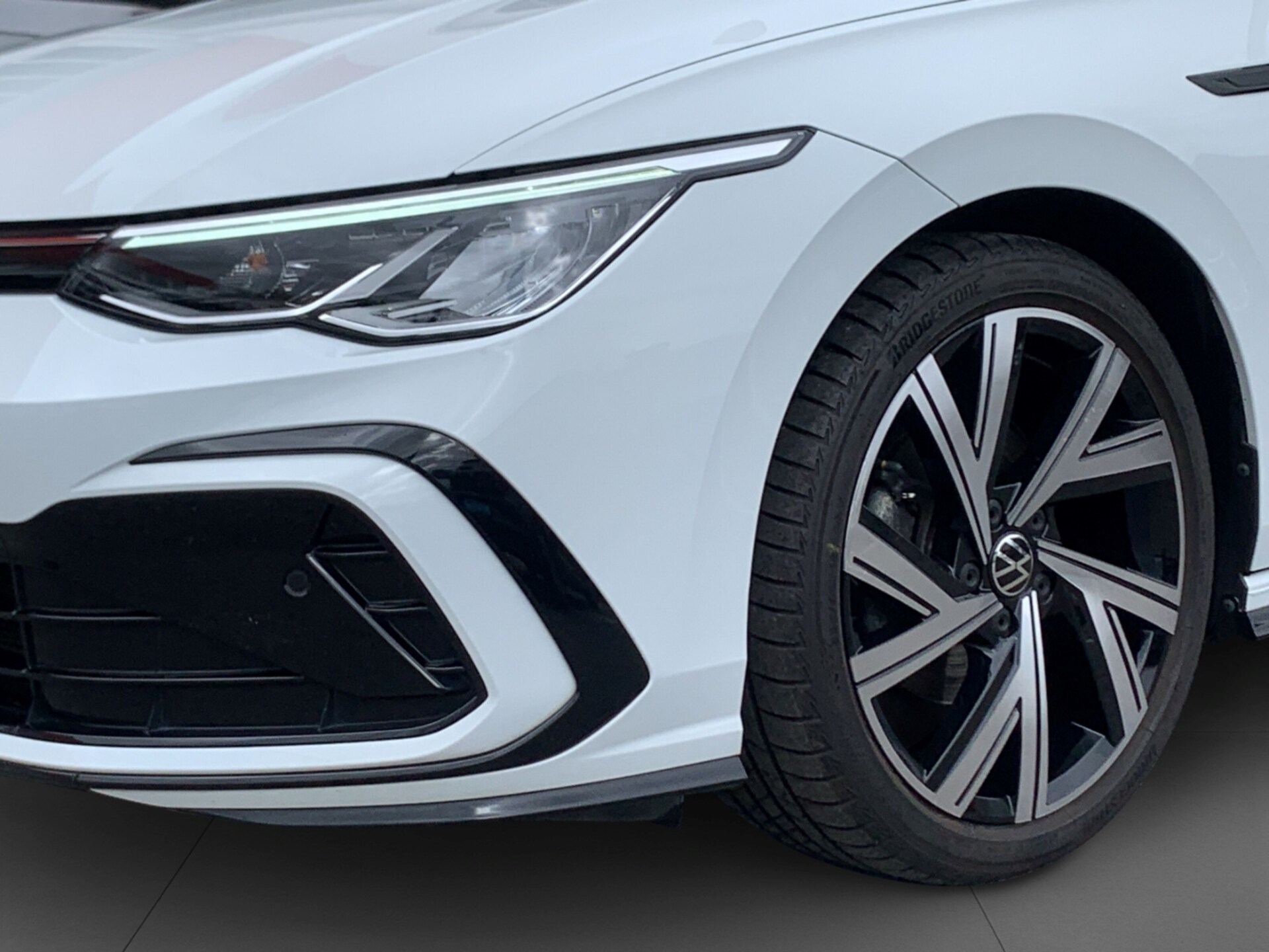 Volkswagen Golf R-Line
