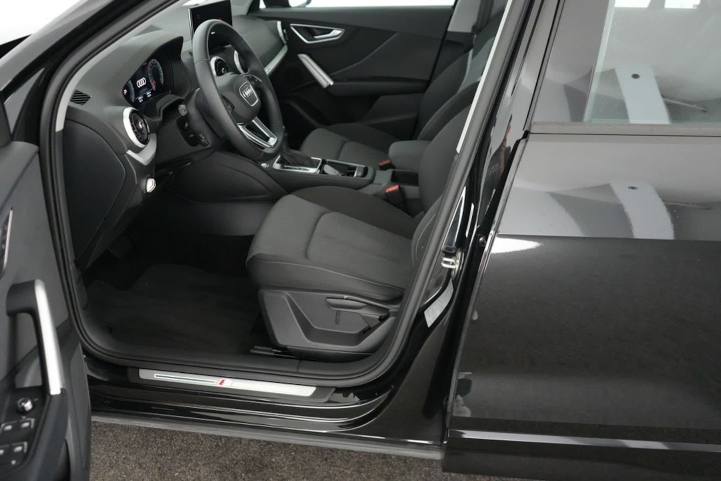 Bild über Audi Q2 S line 35 TFSI S tronic - für weitere Informationen kontaktieren Sie den Audi Partner