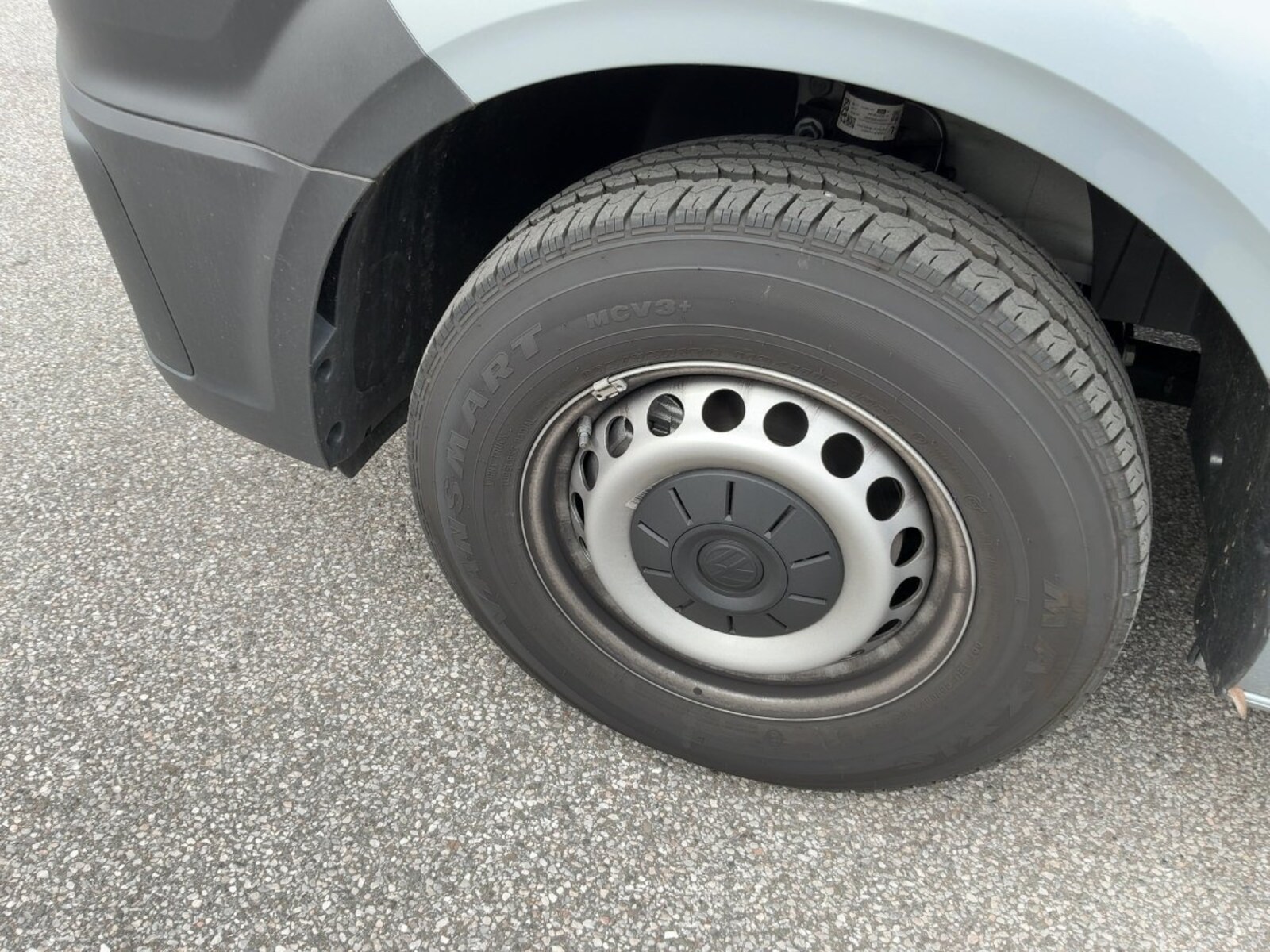 Volkswagen Crafter Kasten mittlerer Radstand – Bild 12