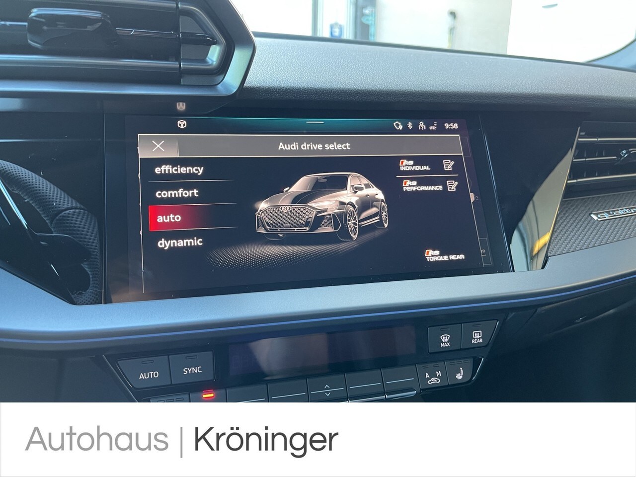Image about Audi RS 3 Limousine TFSI quattro S tronic