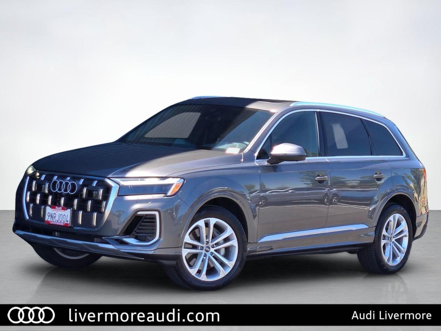 2025 Audi Q7 55 Premium Plus quattro Tiptronic's photo