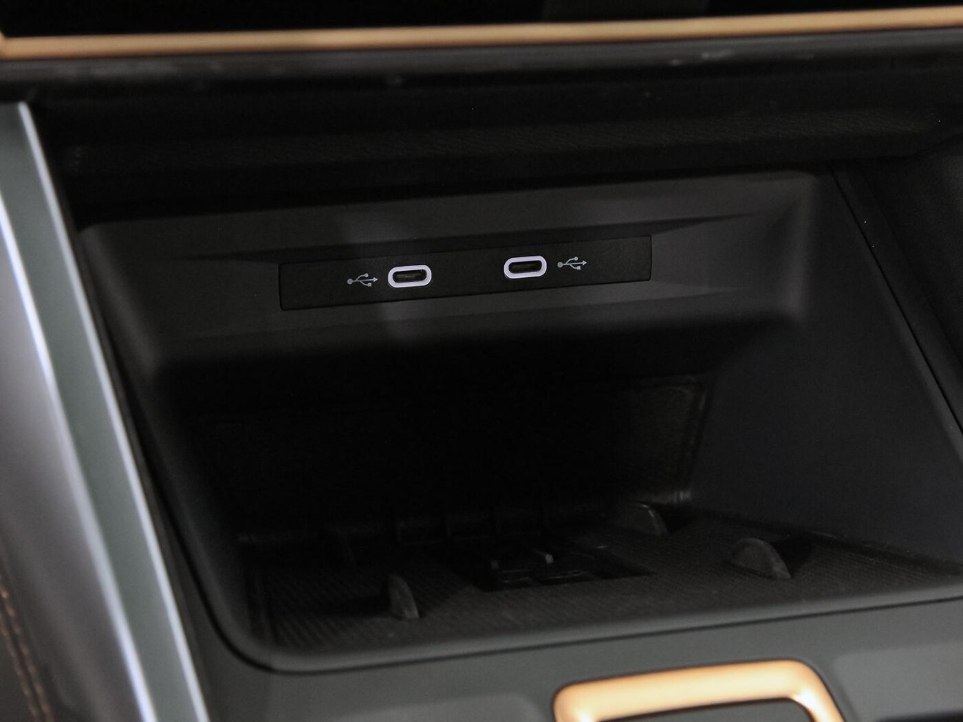 CUPRA Formentor 1.5 eTSI DSG 110 kW (150 CV) — photo 33