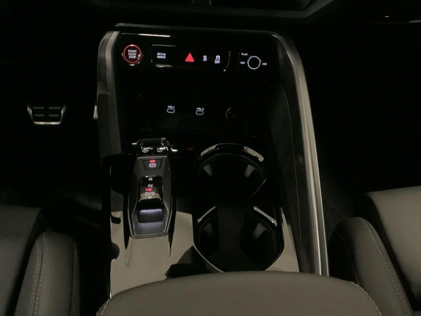 Bild über Audi SQ5 SUV TFSI 270 kW S tronic - für weitere Informationen kontaktieren Sie den Audi Partner