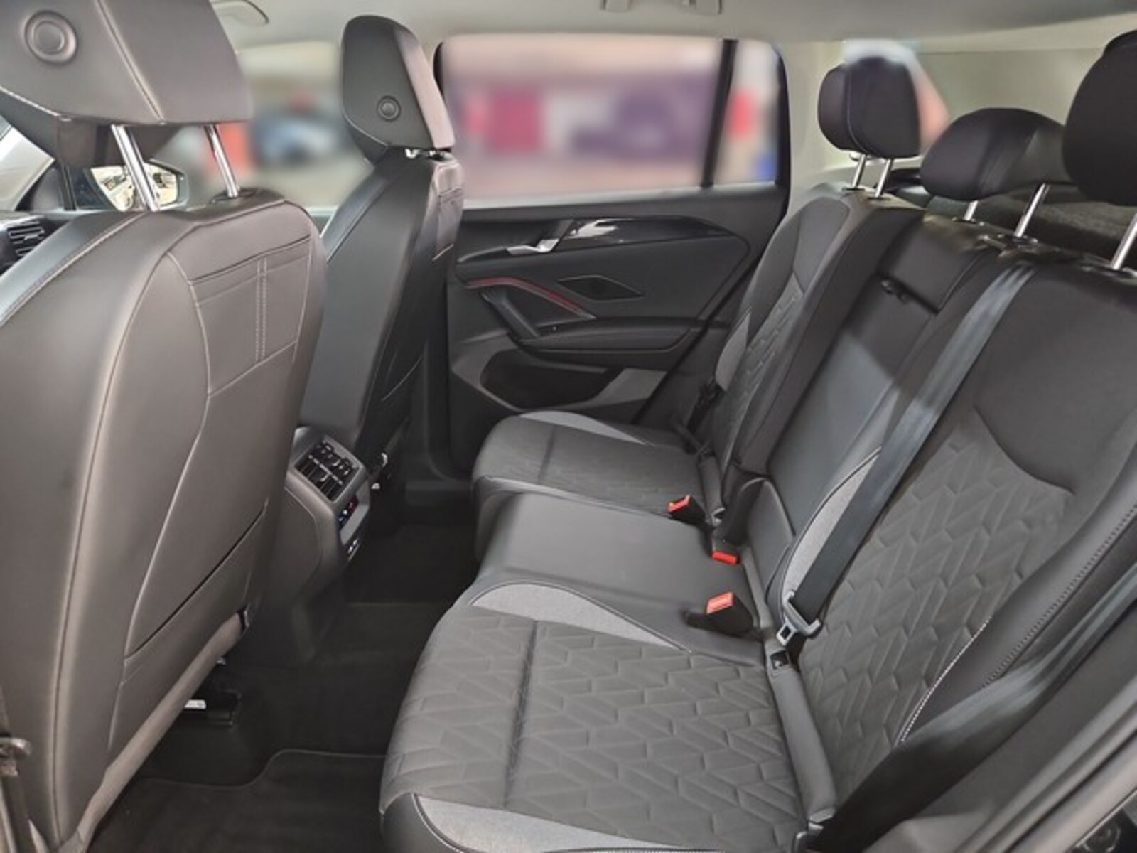 Volkswagen Tiguan – Bild 10