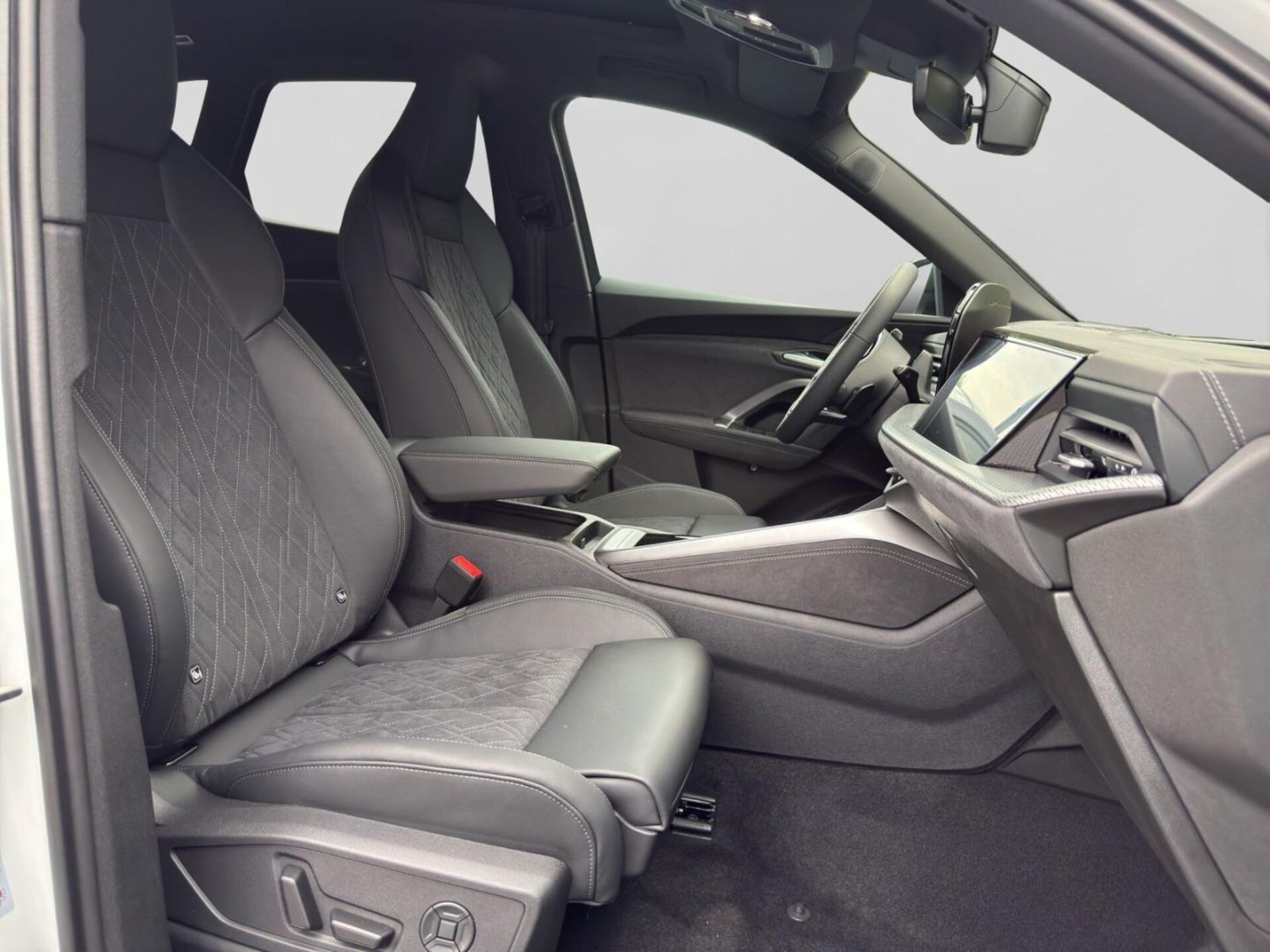 Audi Q5 SUV e-hybrid edition one