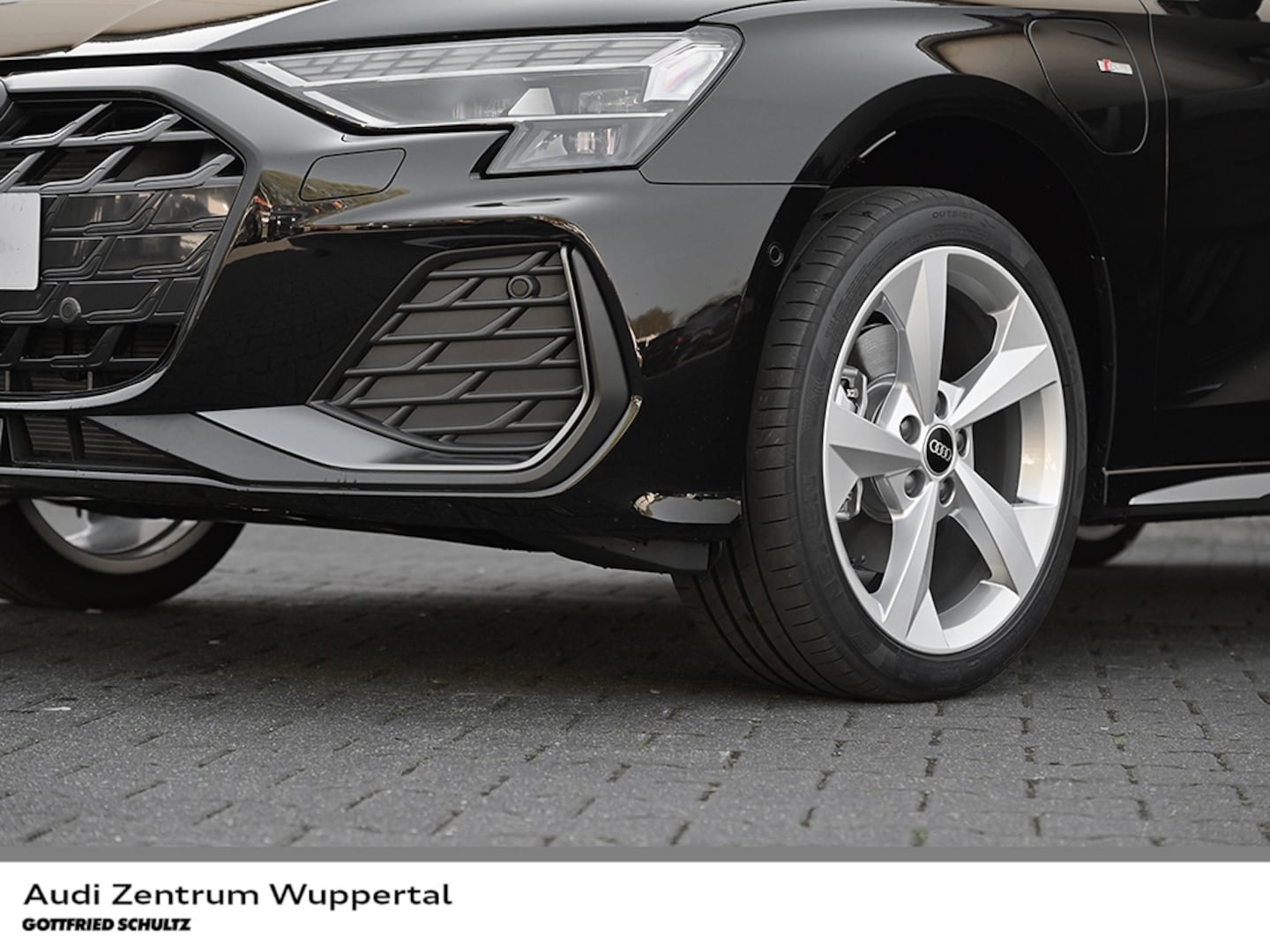 Bild über Audi A3 Sportback TFSI e S line 40 TFSI e S tronic - für weitere Informationen kontaktieren Sie den Audi Partner