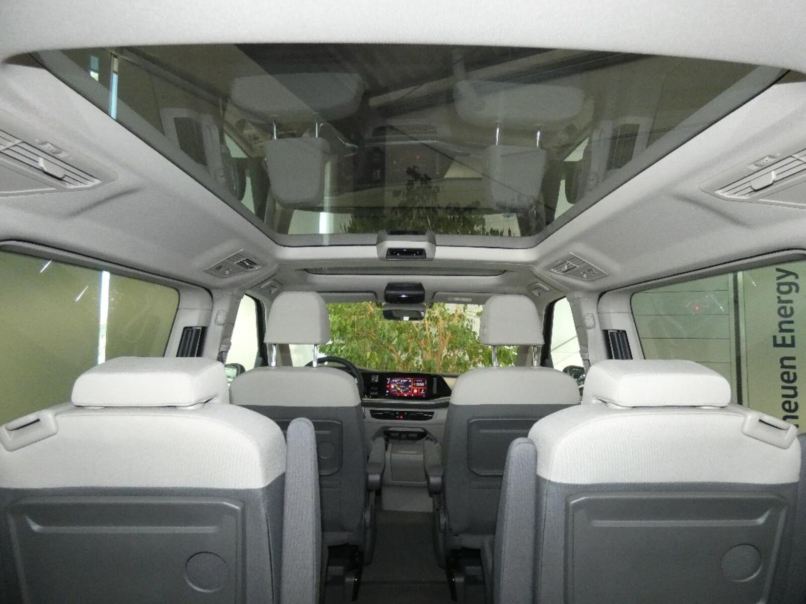 Volkswagen Multivan Langversion – Bild 13