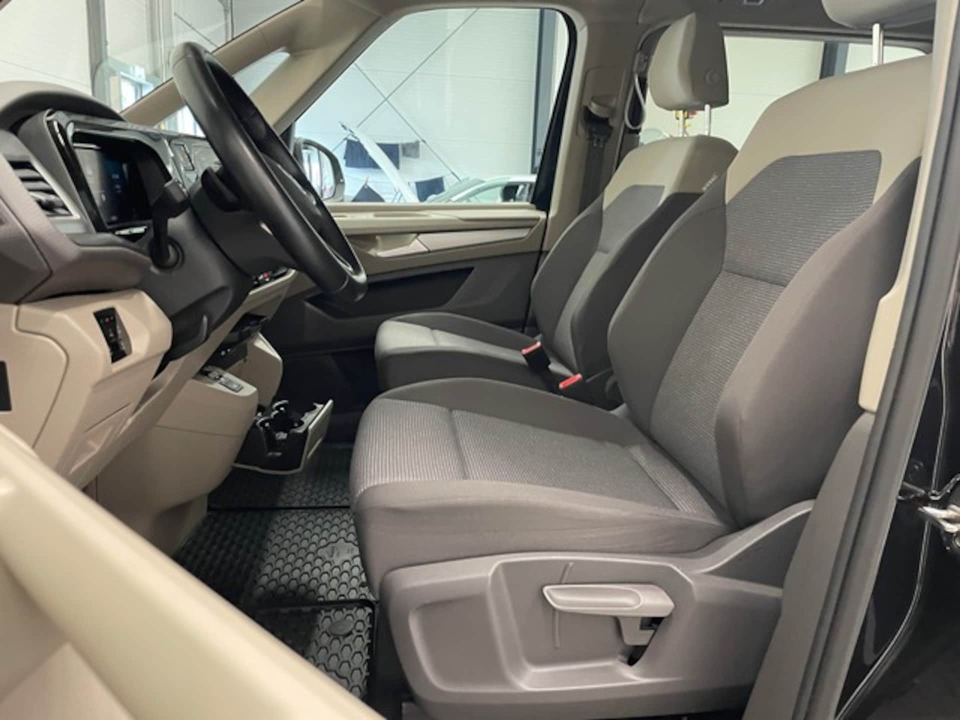 Volkswagen Multivan Basis-Modell