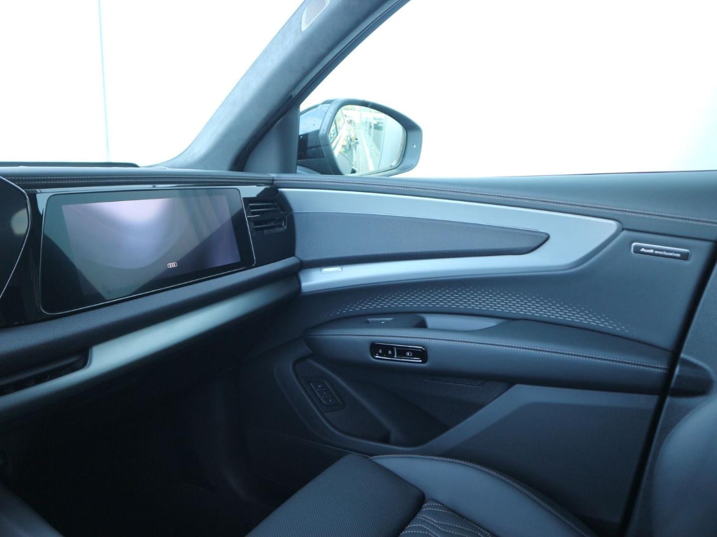 Bild über Audi Q7 SUV TDI quattro 220 kW tiptronic - für weitere Informationen kontaktieren Sie den Audi Partner