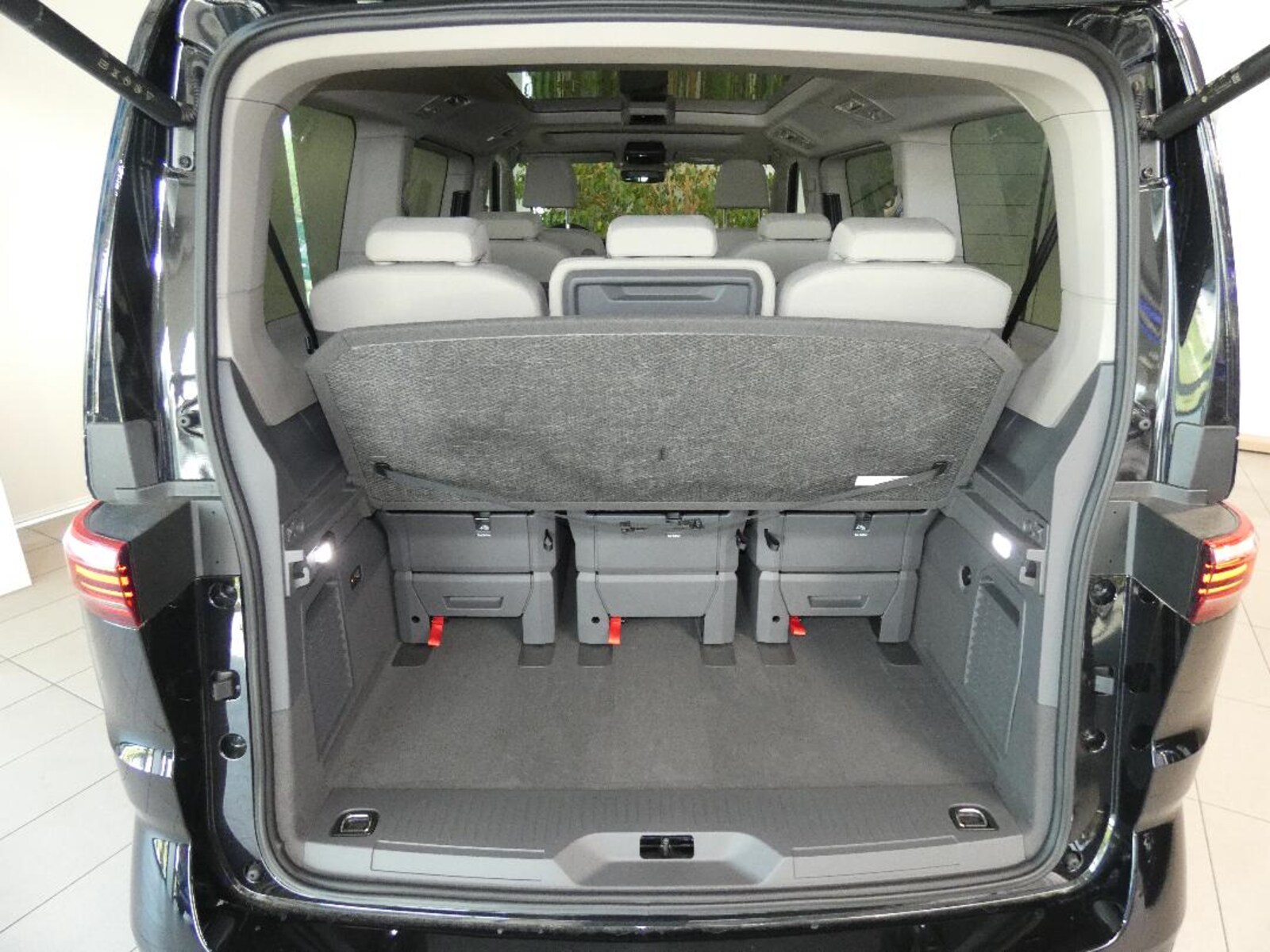 Volkswagen Multivan Langversion – Bild 12