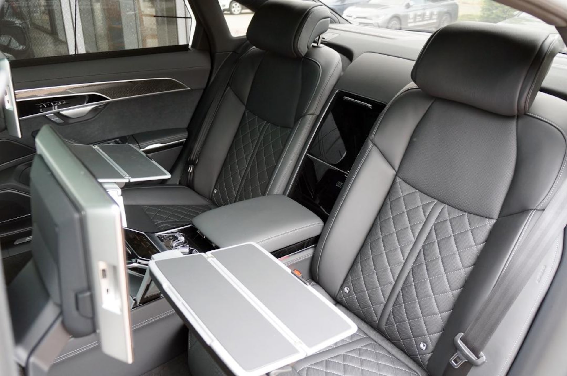 Audi A8 L TFSI e