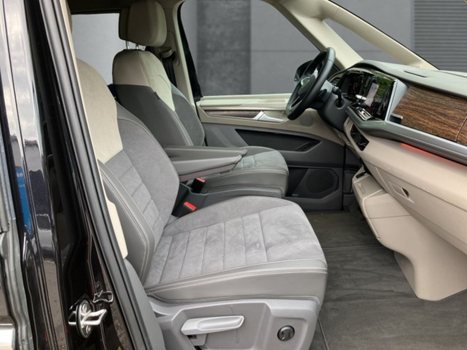 Volkswagen Multivan Langversion – Bild 14